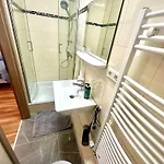 Hirsch Quarto em Acomodações Particulares